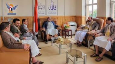 مناقشة تعزيز التعاون بين الغرفة ووزارة الشؤون الاجتماعية والعمل