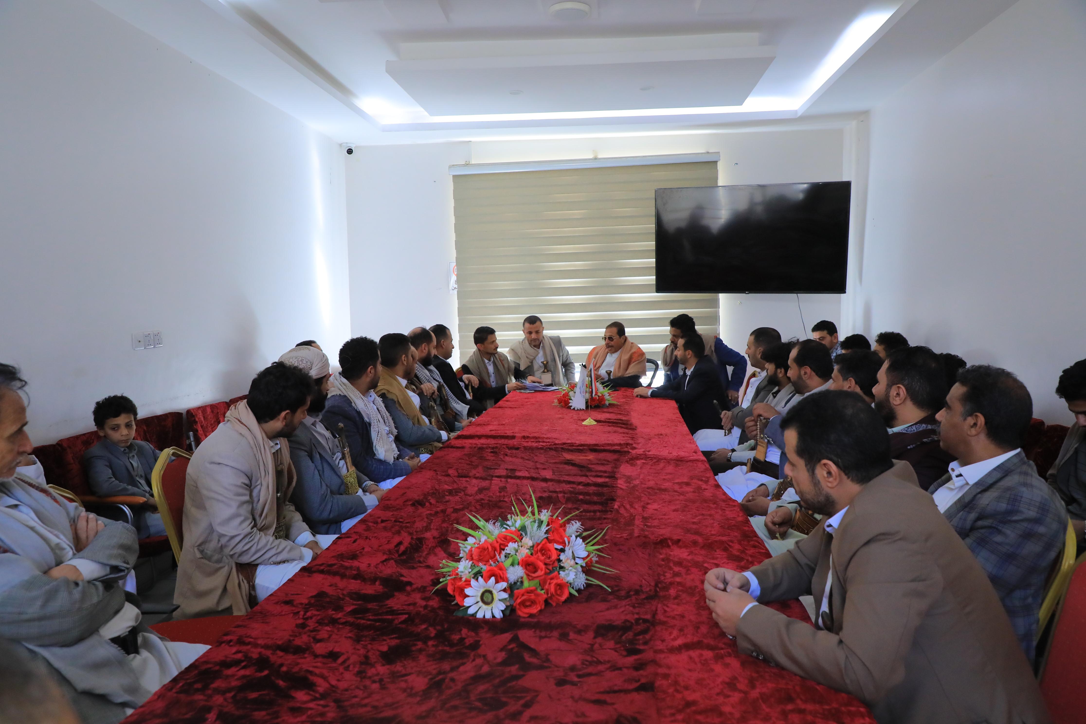 الغرفة التجارية الصناعية بأمانة العاصمة تناقش التحديات التي تواجه قطاع الدواجن وتأمين إمدادات السوق